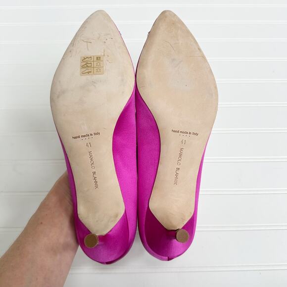 Manolo Blahnik Hangisi 70 Magenta Purple Satin Crystal Buckle Pumps Heels 41 - Picture 7 of 9